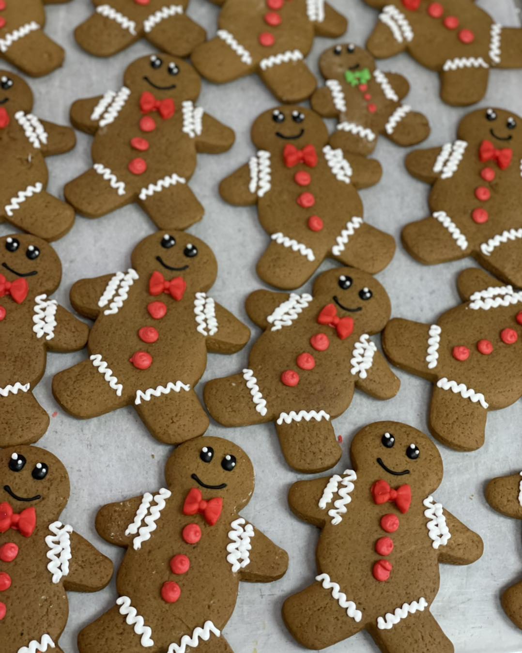 Today’s giveaway…. 15% off our gingerbread man☃️☃️🎄🎄