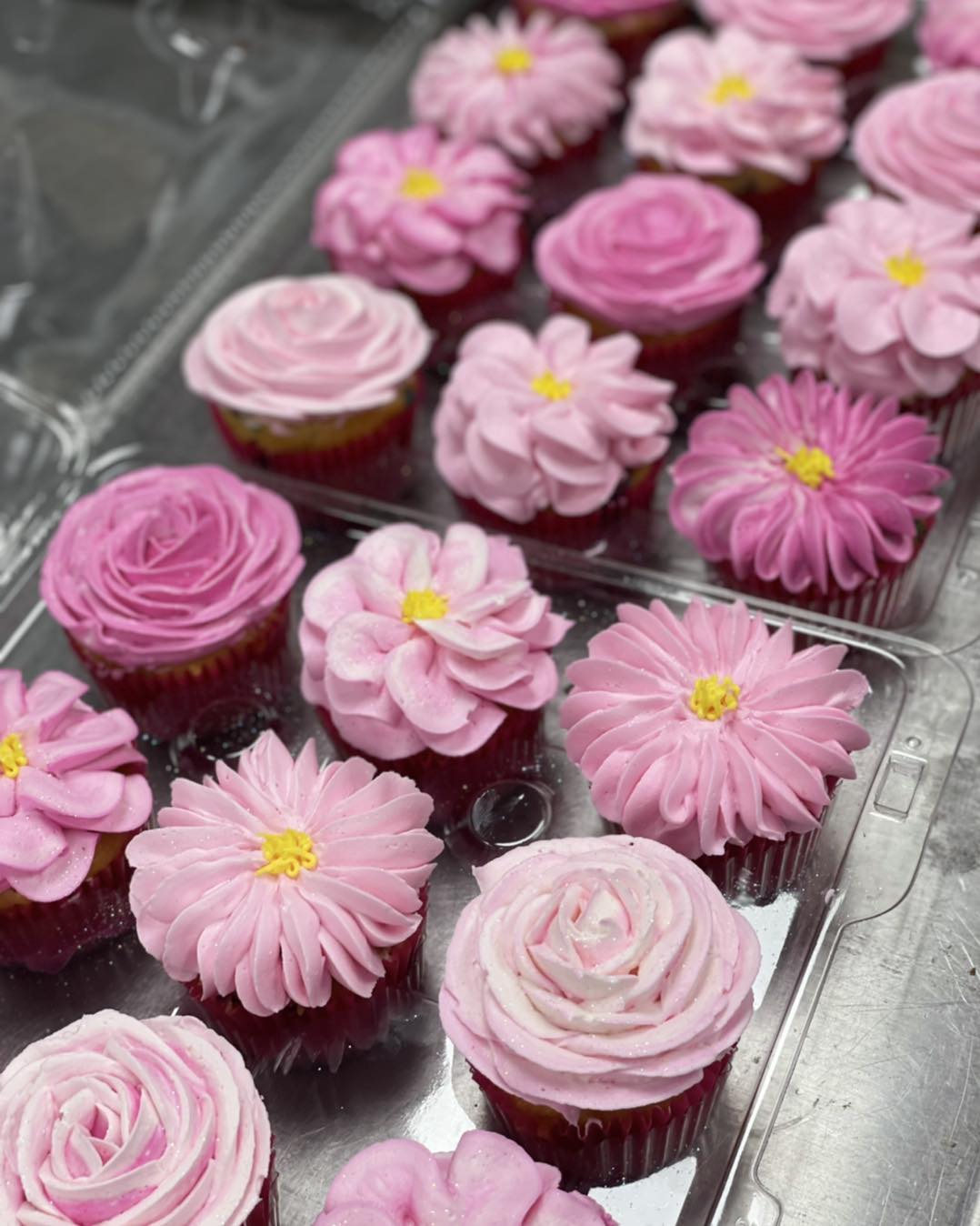 You want to impress your family and friends??? Let us know the colors for your party and we will...