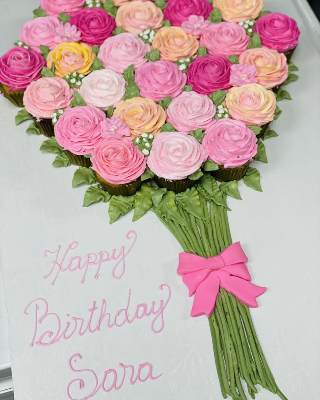 Takes a lot of flowers to make a a large flower bouquet .. Happy Birthday Sara!!🌸🌸...